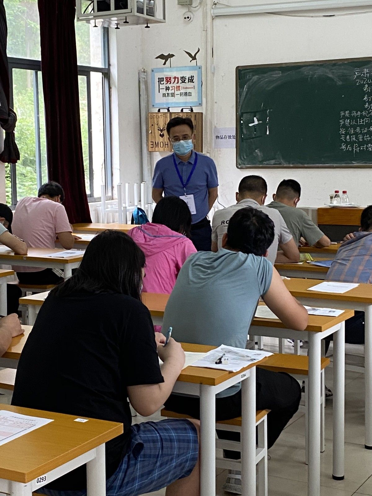 徐校長巡視.jpg