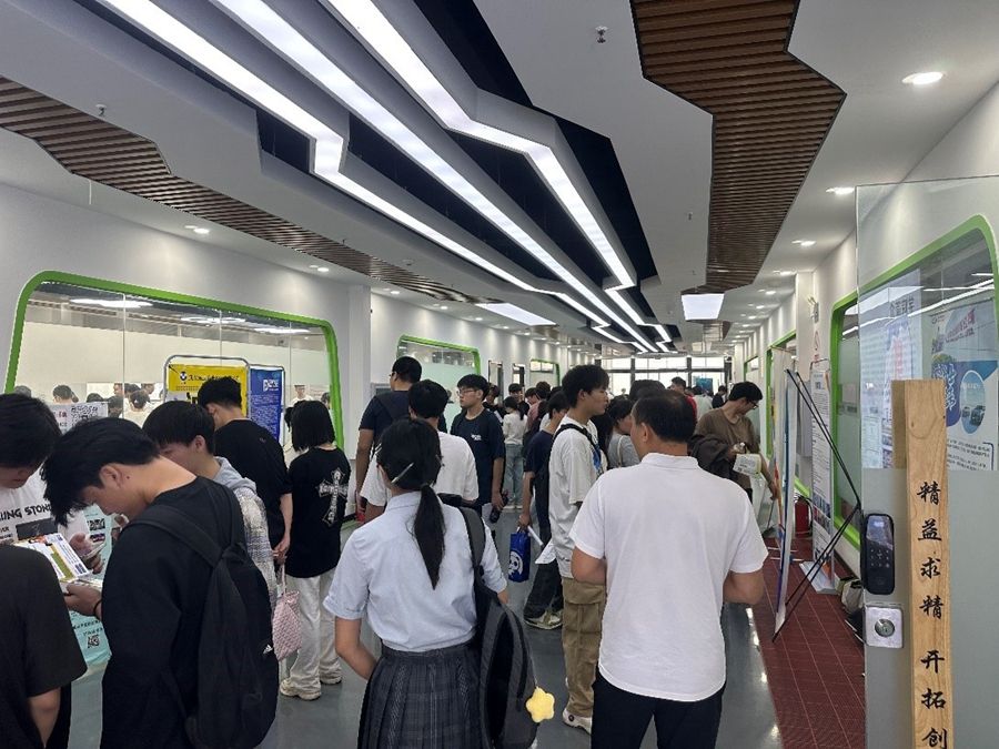 信息機電學(xué)院舉行第二場2024年林業(yè)數(shù)字化人才雙選會照片（1）.jpg