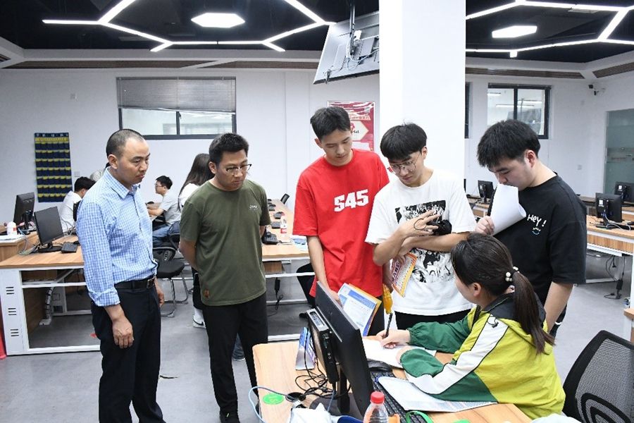 信息機電學(xué)院舉行第二場2024年林業(yè)數(shù)字化人才雙選會照片（2）.jpg