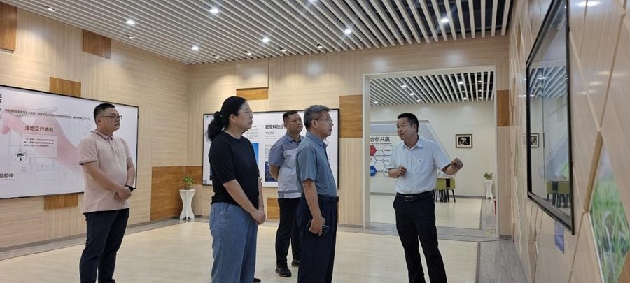 校黨委書記石道良帶隊(duì)前往荊門開展訪企拓崗和校企合作活動照片（3）.jpg