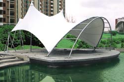 上?！坝谰贸鞘谢▓@”膜結(jié)構(gòu)小品